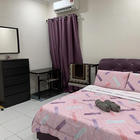 Rosevilla Homestay - 3R2B Fully Aircond Wifi Bandar Puncak Alam Luaran gambar